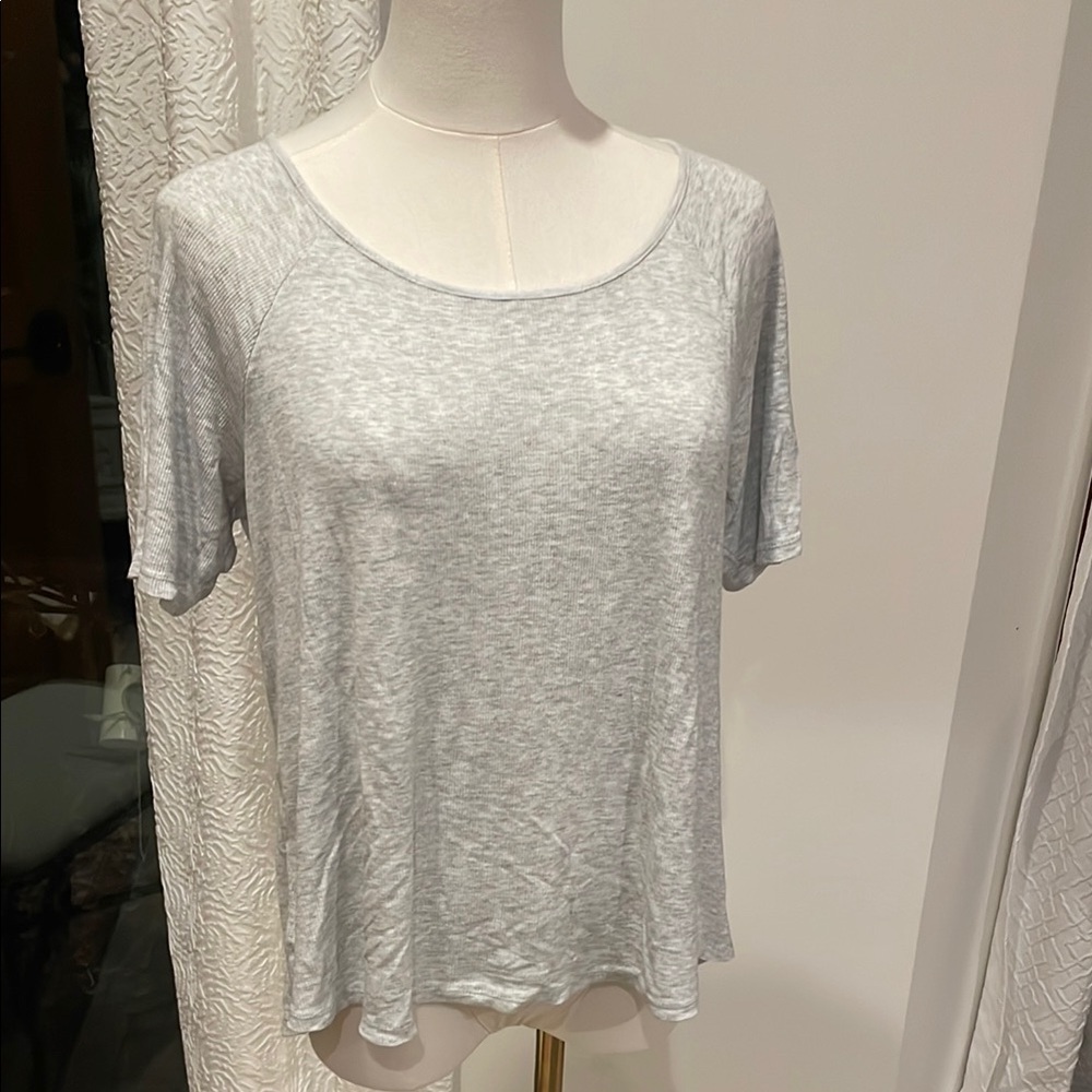 H by Bordeaux Nordstrom Grey Ribbed Bias Cut Longer Sleeve Scoop Top M - Picture 4 of 6